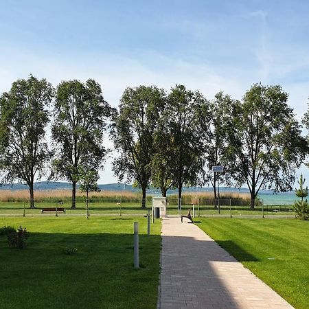 Lelle Resort B20 Balatonlelle Buitenkant foto