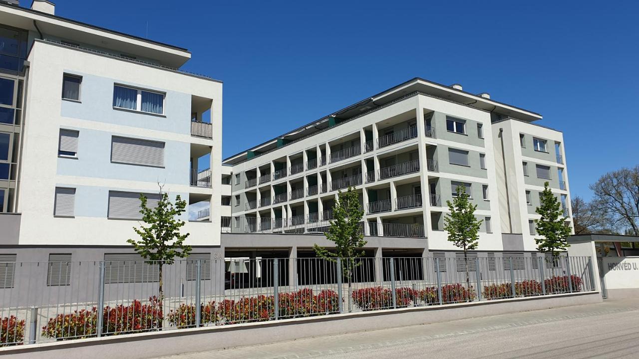 Lelle Resort B20 Balatonlelle Buitenkant foto
