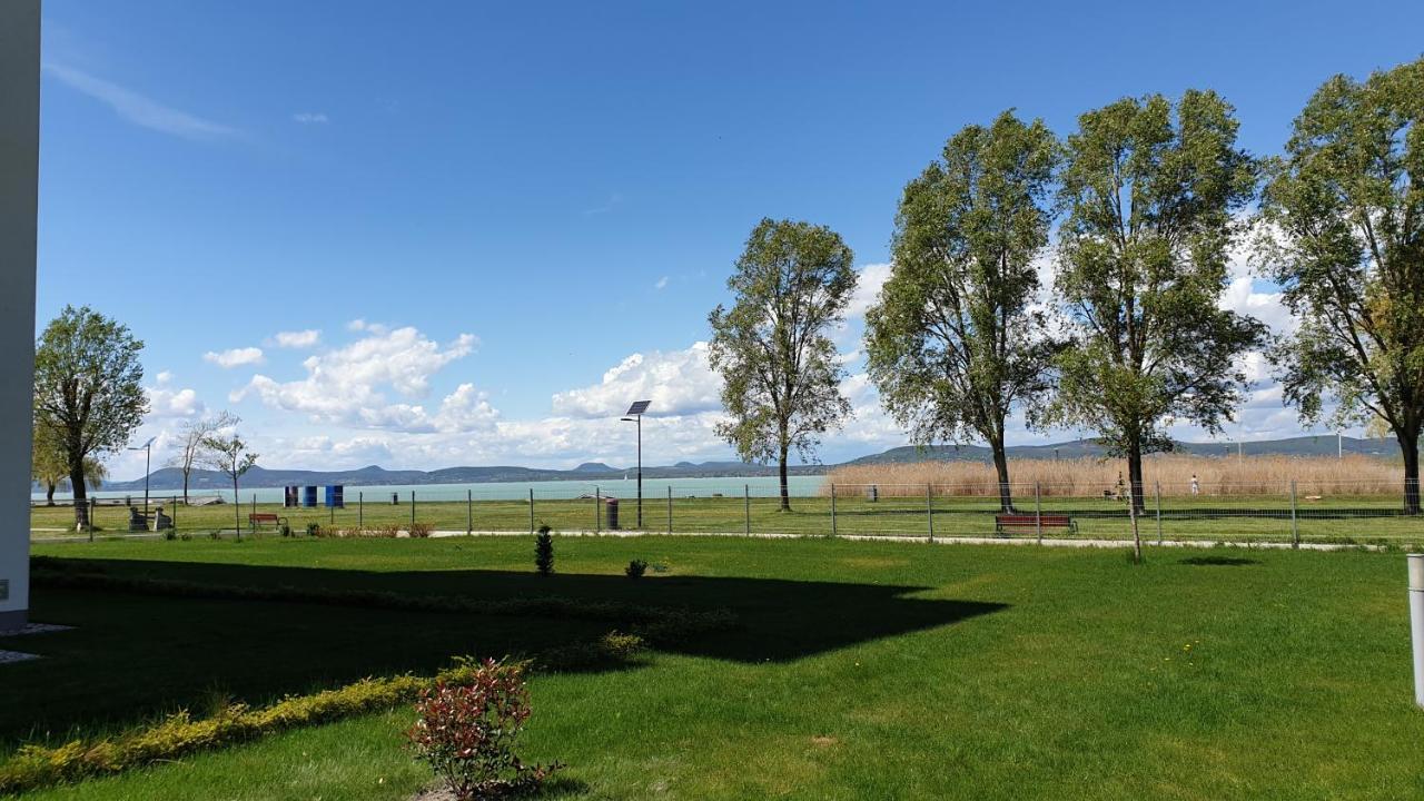 Lelle Resort B20 Balatonlelle Buitenkant foto