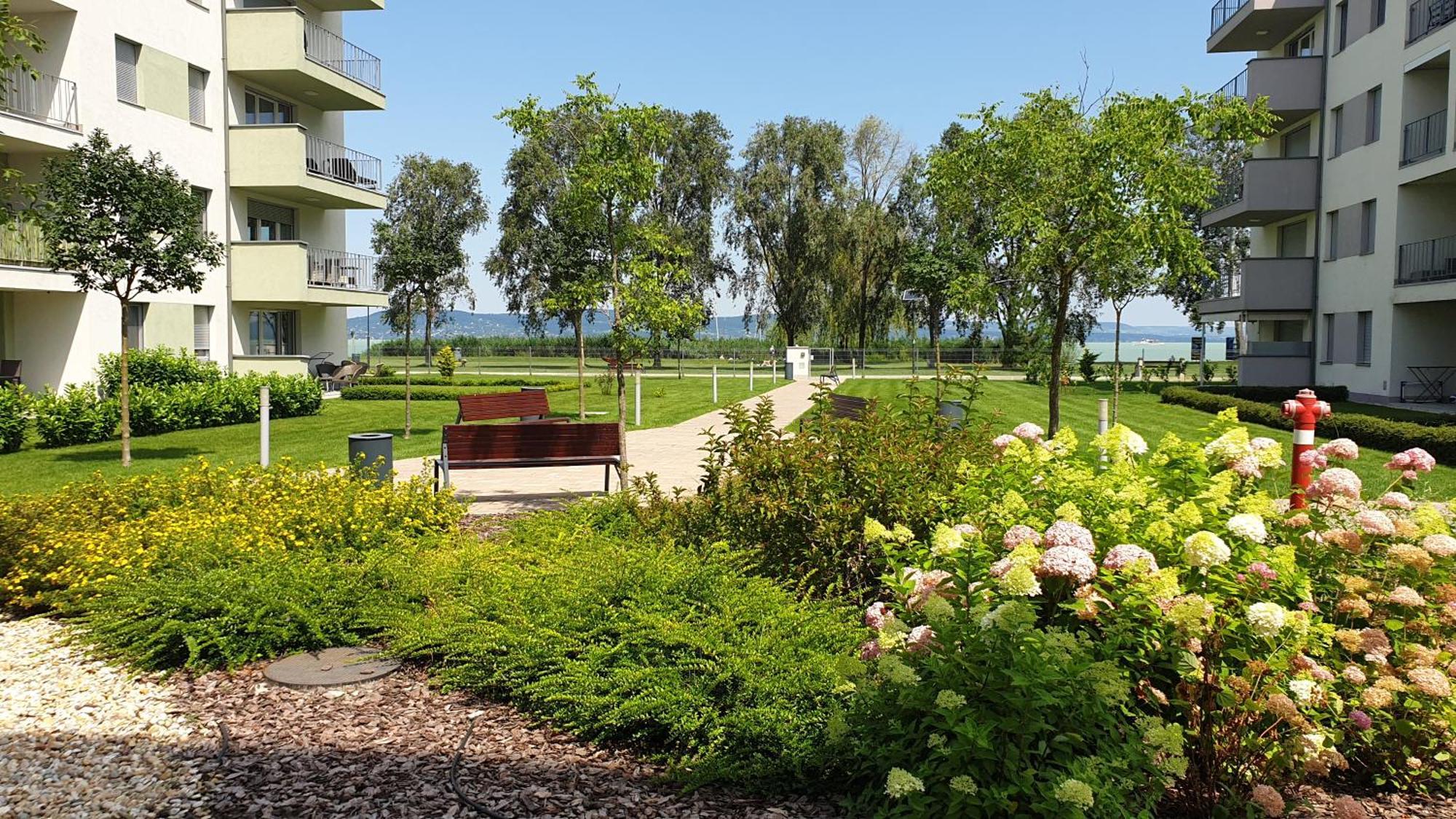 Lelle Resort B20 Balatonlelle Buitenkant foto
