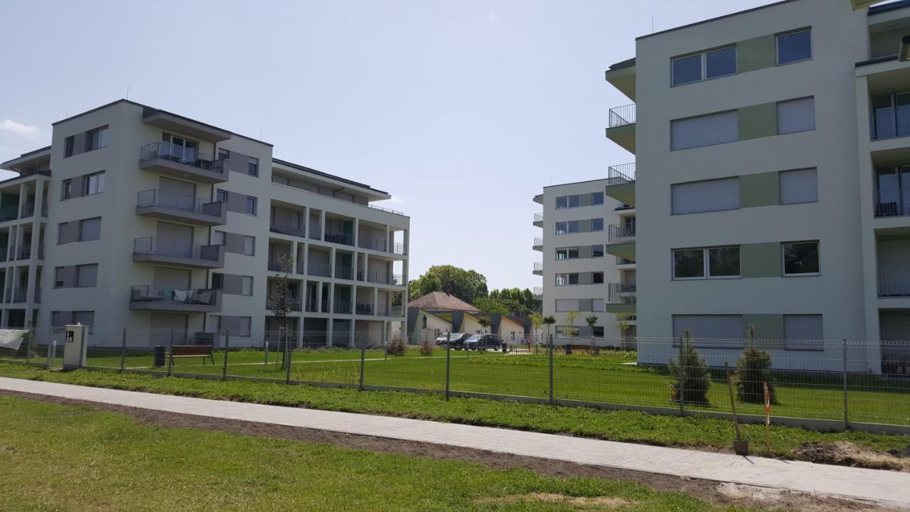 Lelle Resort B20 Balatonlelle Buitenkant foto