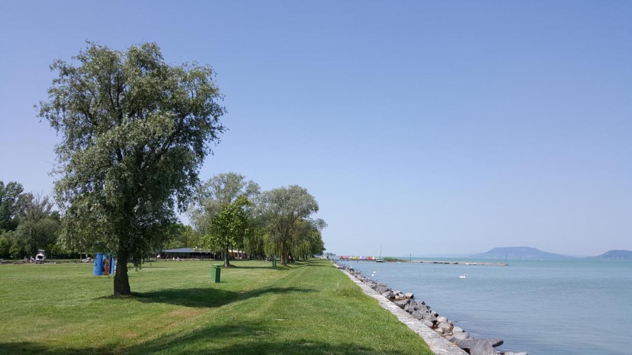Lelle Resort B20 Balatonlelle Buitenkant foto