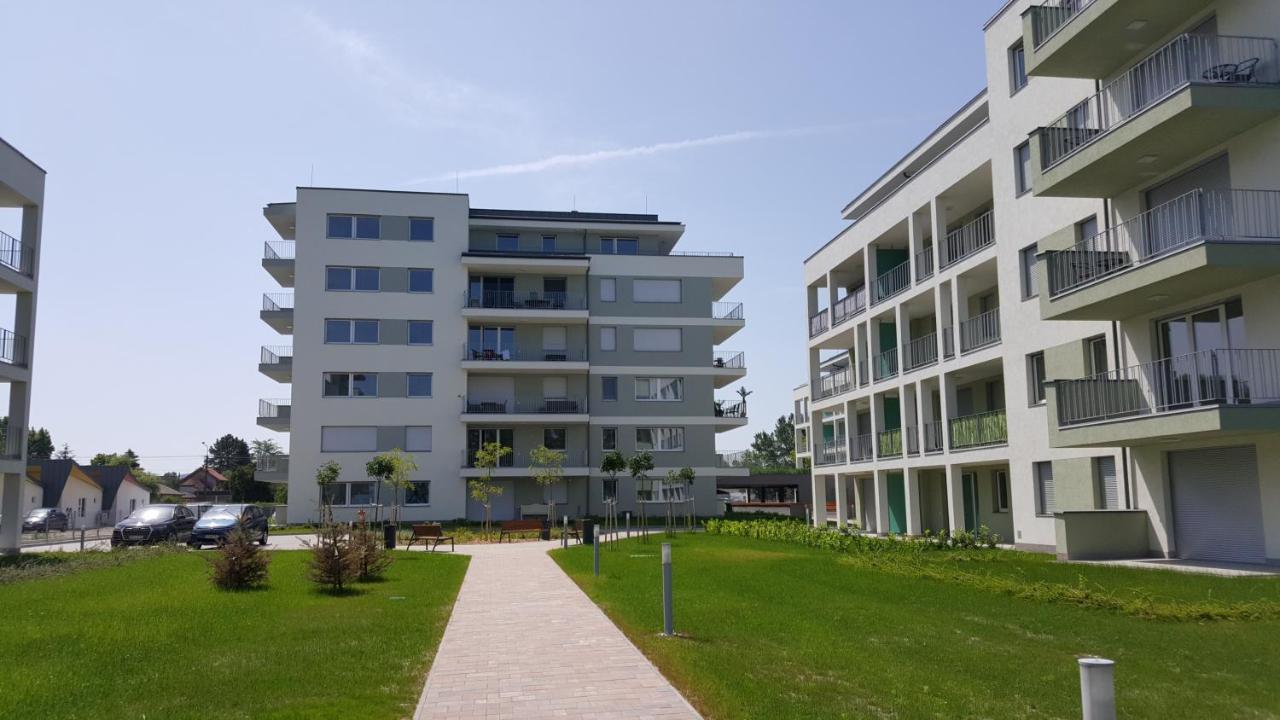 Lelle Resort B20 Balatonlelle Buitenkant foto