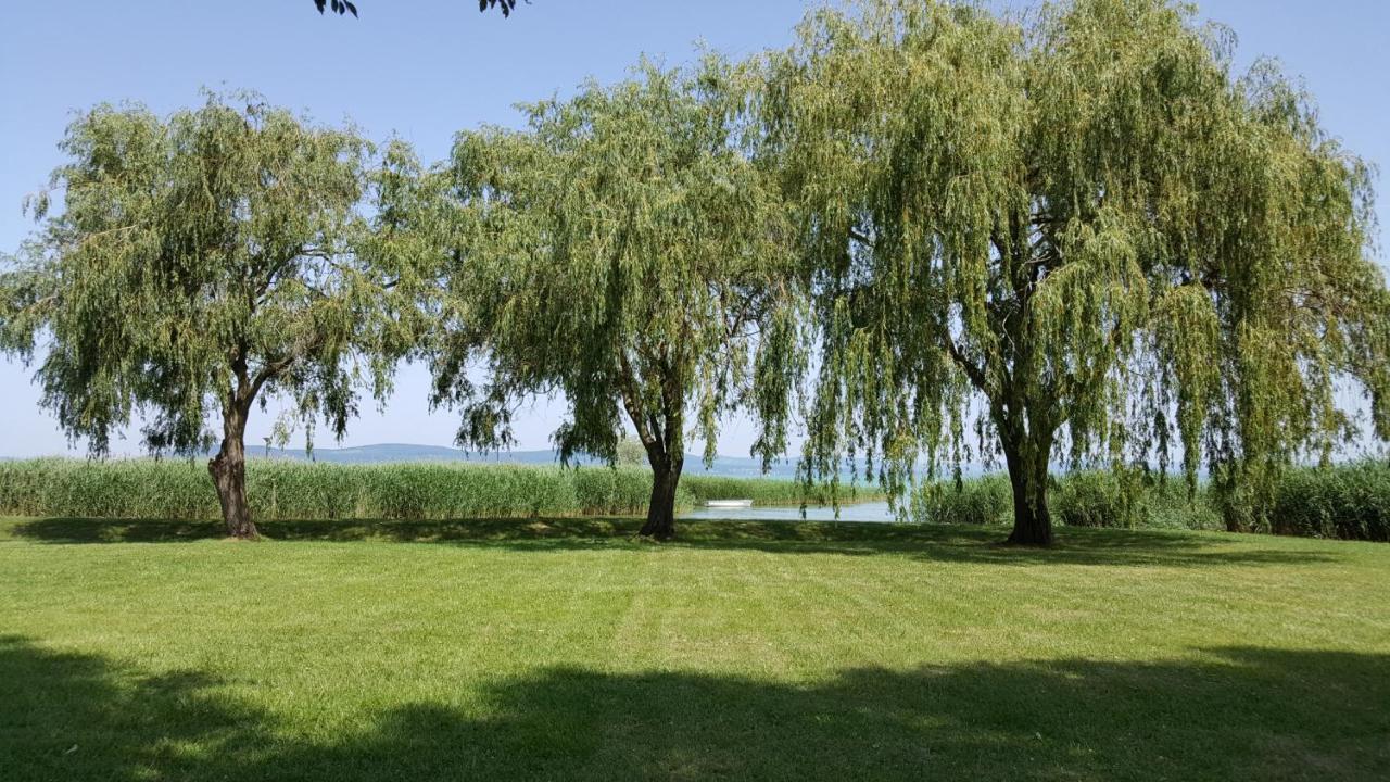 Lelle Resort B20 Balatonlelle Buitenkant foto