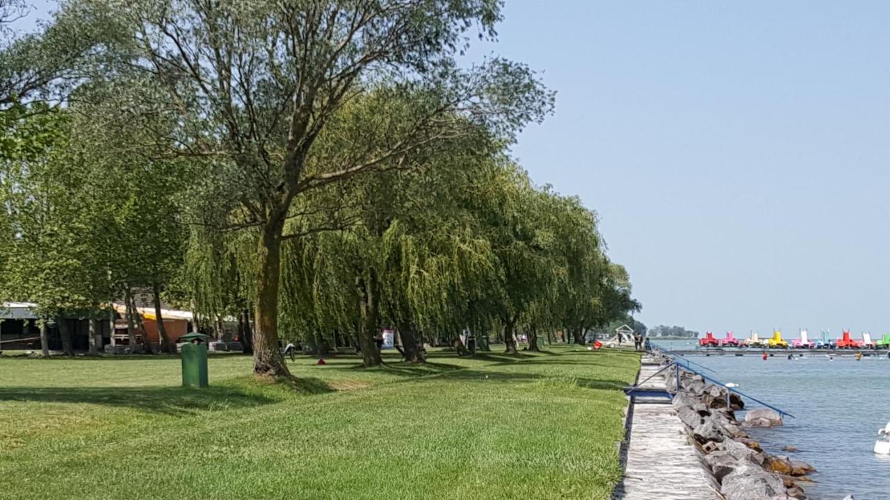 Lelle Resort B20 Balatonlelle Buitenkant foto