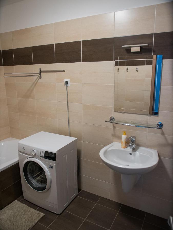 Lelle Resort B20 Balatonlelle Buitenkant foto